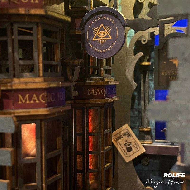Magic House - Book Nook from Rolife