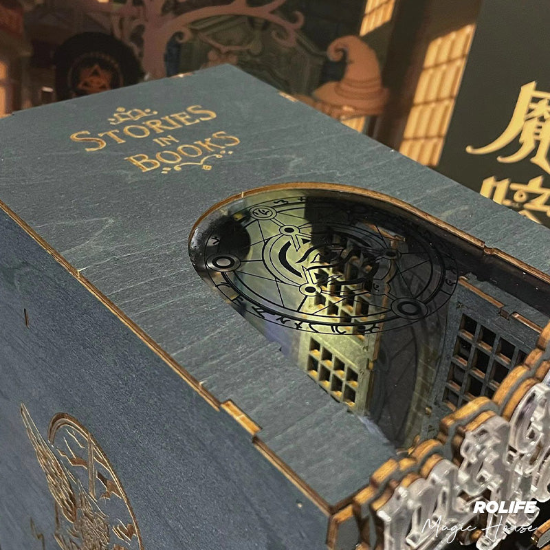Magic House - Book Nook from Rolife