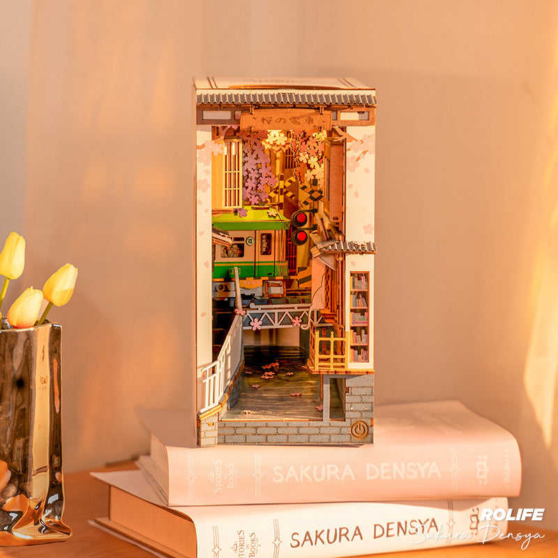 Sakura Tram - Book Nook from Rolife