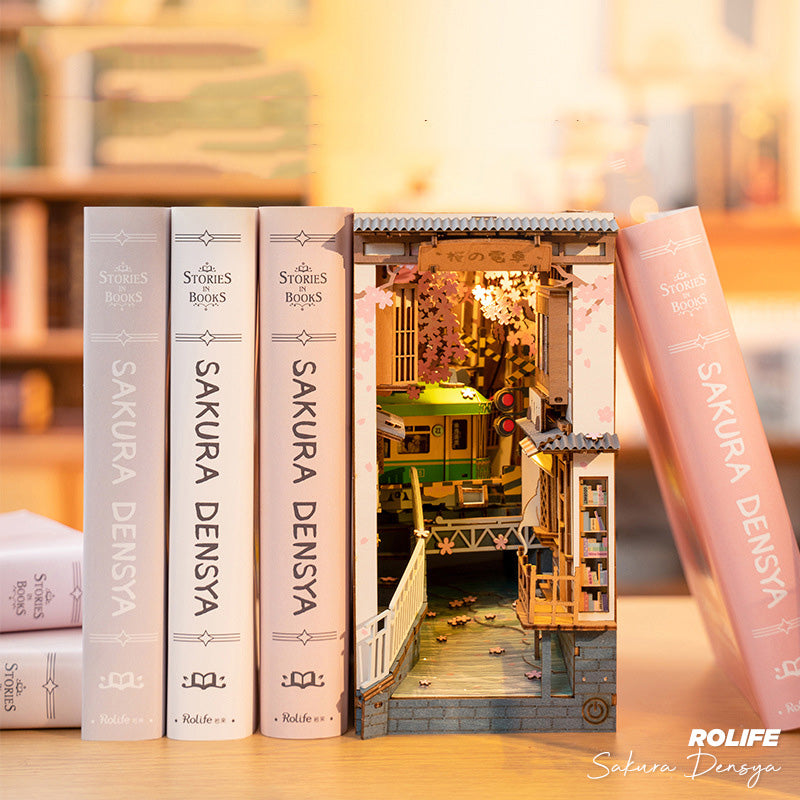 Sakura Tram - Book Nook from Rolife