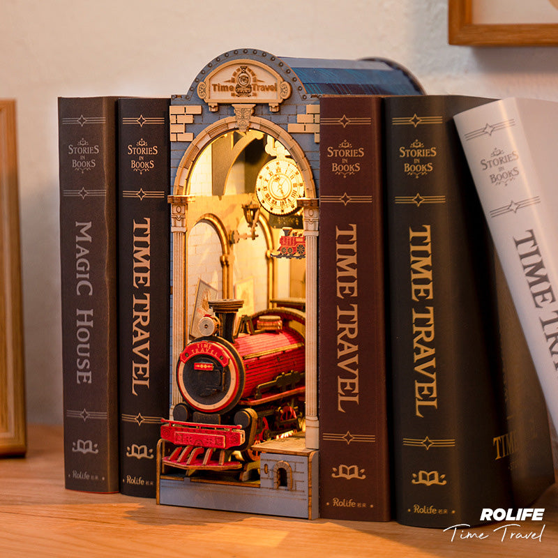 Time Travel - Book Nook from Rolife