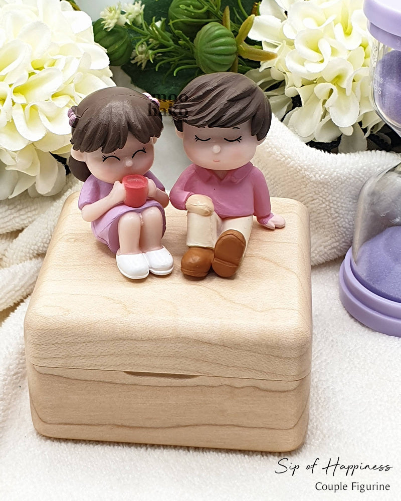 Figurine - Sip of Happiness