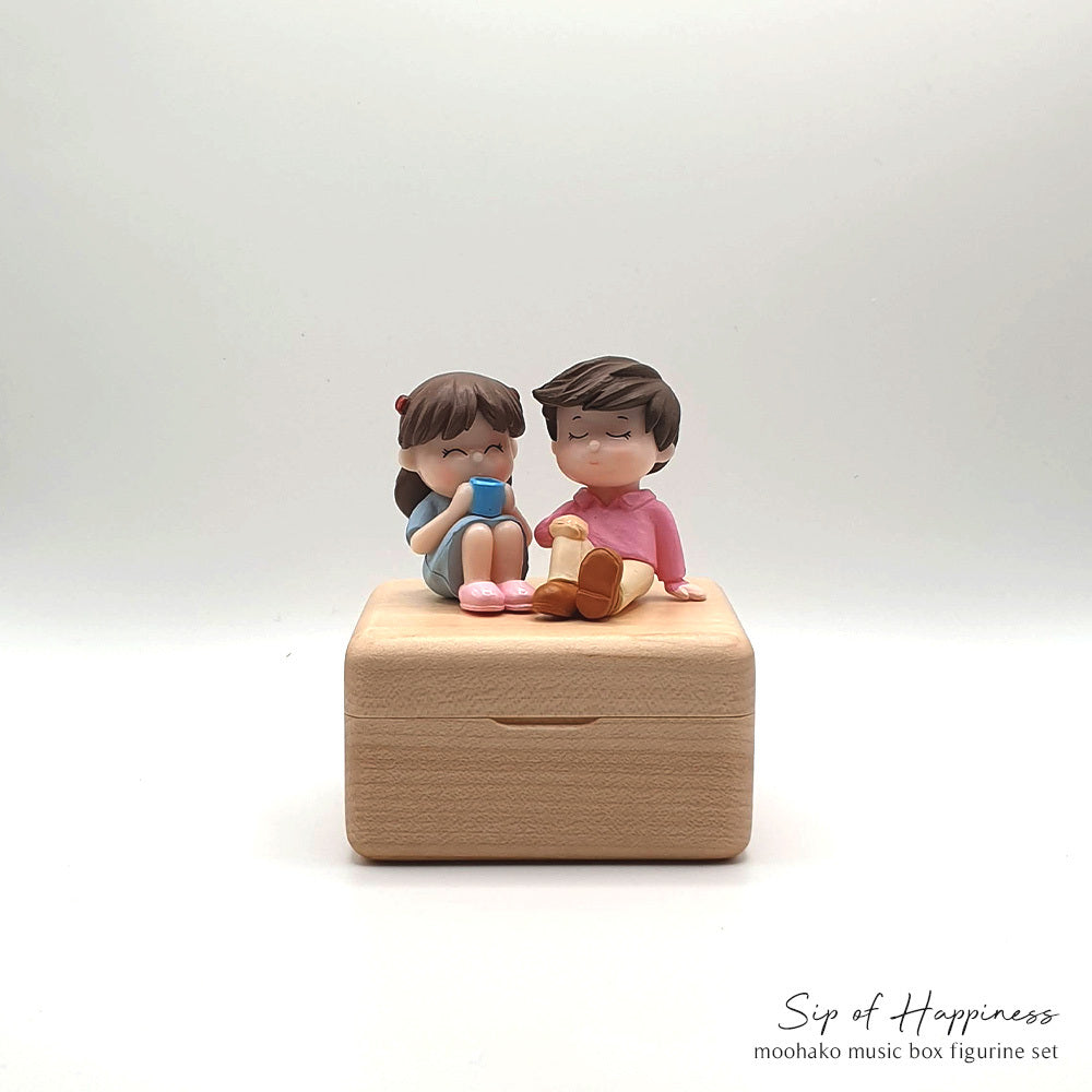 Figurine - Sip of Happiness